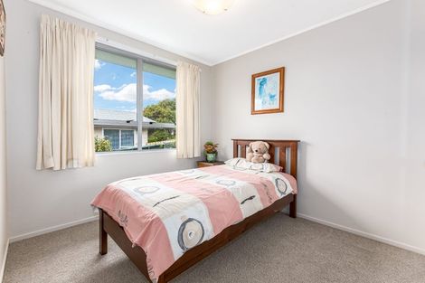 Photo of property in 27 Staithes Drive North, Whitby, Porirua, 5024