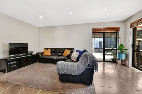 Photo of property in 17 The Rise, Gulf Harbour, Whangaparaoa, 0930