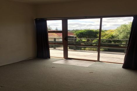 Photo of property in 17a Grande Vue Road, Hillpark, Auckland, 2102