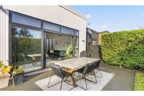 Photo of property in 7 Bravery Road, Papakura, 2110