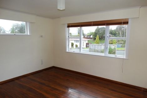 Photo of property in 22 Cron Avenue, Te Atatu South, Auckland, 0610