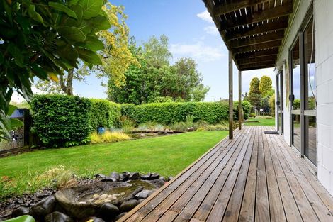 Photo of property in 92 Poaka Avenue, Dinsdale, Hamilton, 3204