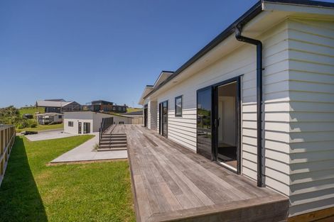 Photo of property in 4 Fred Harsant Drive, Cooks Beach, 3591