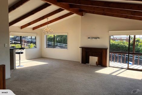 Photo of property in 24a East Coast Road, Milford, Auckland, 0620