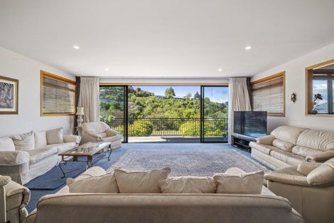 Photo of property in 5 Te Urunga Place, Acacia Bay, Taupo, 3330