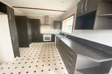 Photo of property in 6 Cossens Street, Balclutha, 9230