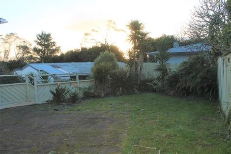 Photo of property in 1/1 Wattle Road, Sunnyvale, Auckland, 0612