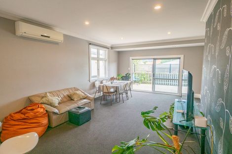 Photo of property in 30 Victoria Road, Saint Kilda, Dunedin, 9012