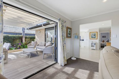 Photo of property in 32 Purnell Street, College Estate, Whanganui, 4500