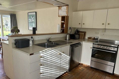 Photo of property in 50 Matatua Road, Raumati Beach, Paraparaumu, 5032