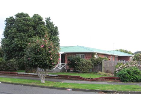 Photo of property in 18 Waterloo Crescent, Hokowhitu, Palmerston North, 4410