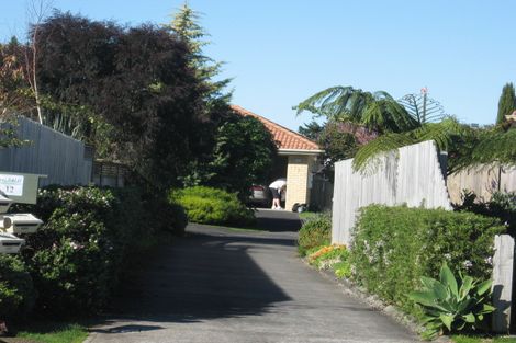 Photo of property in 12 Montilla Place, Manurewa, Auckland, 2102