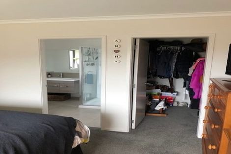 Photo of property in 52 Fairfax Crescent, Pyes Pa, Tauranga, 3112