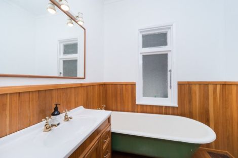 Photo of property in 643 Ferguson Street, Terrace End, Palmerston North, 4410