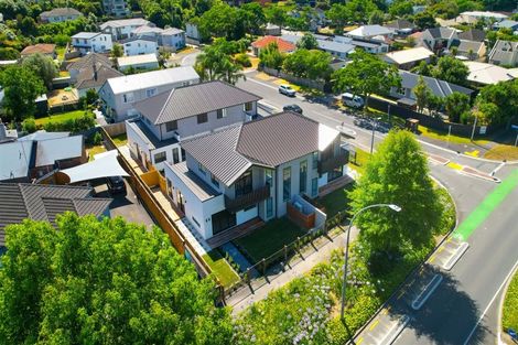 Photo of property in 1/64 Banbury Crescent, Fairfield, Hamilton, 3214