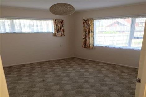 Photo of property in 14 Laurie Street, Red Beach, 0932