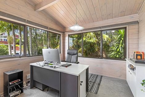 Photo of property in 32 Mcdowell Crescent, Hillcrest, Auckland, 0627