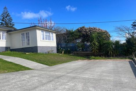 Photo of property in 60 Farquhar Road, Glendene, Auckland, 0602