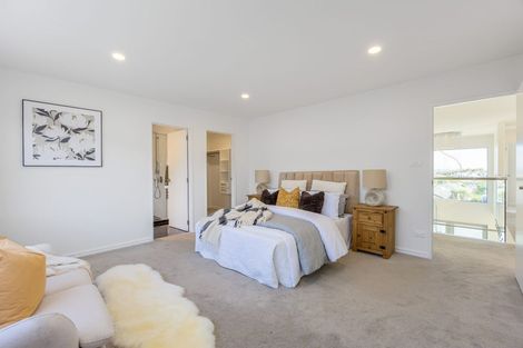 Photo of property in 10 Ian Gordon Lane, Orewa, 0931