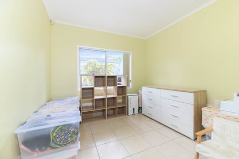 Photo of property in 7 Darcy Place, Massey, Auckland, 0614