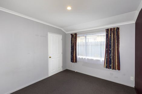 Photo of property in 13 Jeffery Reeve Crescent, Ranui, Auckland, 0612