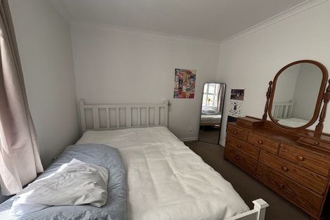 Photo of property in 121 Kelburn Parade, Kelburn, Wellington, 6012