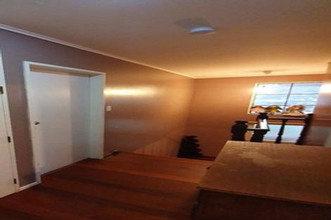 Photo of property in 50 Woodhouse Avenue, Karori, Wellington, 6012