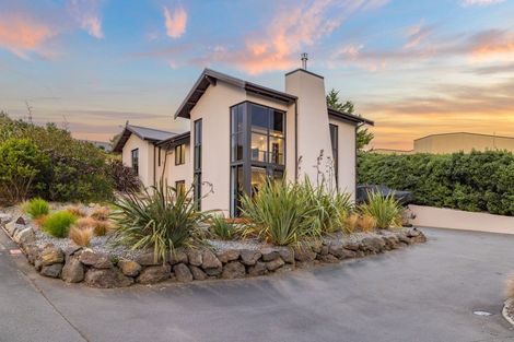 Photo of property in 36 Rockview Place, Mount Pleasant, Christchurch, 8081