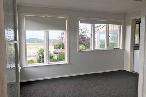 Photo of property in 2 Currey Crescent, Milford, Auckland, 0620