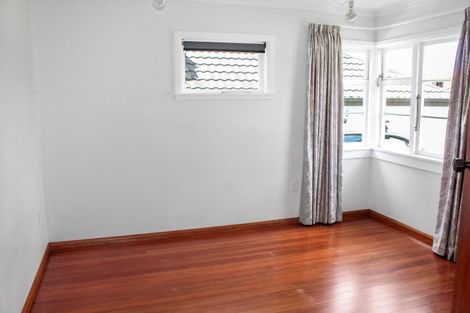 Photo of property in 12 Centennial Drive, Hokowhitu, Palmerston North, 4410