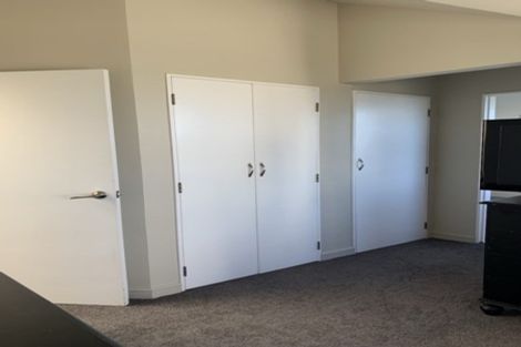 Photo of property in 51 Harbour View Road, Northland, Wellington, 6012