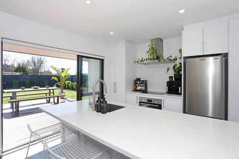 Photo of property in 7b Terrace Street, Marton, 4710