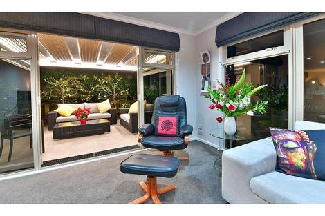 Photo of property in 2/126 Whangaparaoa Road, Red Beach, 0932