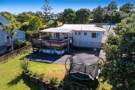 Photo of property in 245 Vipond Road, Stanmore Bay, Whangaparaoa, 0932