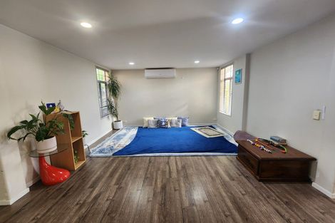 Photo of property in 60 Baverstock Road, Flat Bush, Auckland, 2016