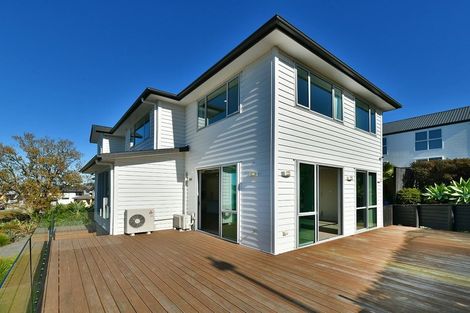 Photo of property in 23 Galbraith Greens, Silverdale, 0932