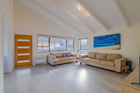 Photo of property in 2/21 Rapallo Place, Farm Cove, Auckland, 2012