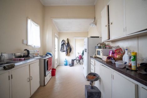 Photo of property in 90 Victoria Avenue, Palmerston North, 4410