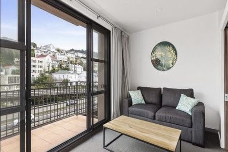 Photo of property in Atrium Towers, 4n/154 The Terrace, Wellington Central, Wellington, 6011