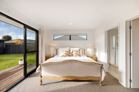 Photo of property in 11 Myles Way, Lower Shotover, Queenstown, 9304