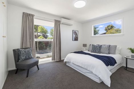 Photo of property in 19 Egmont Place, Bishopdale, Christchurch, 8051