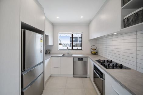 Photo of property in 4 Orona Place, Takanini, 2112