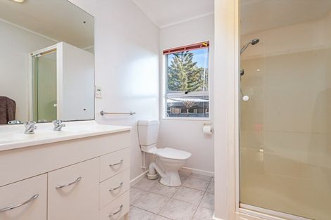 Photo of property in 4 John F Kennedy Drive, Milson, Palmerston North, 4414
