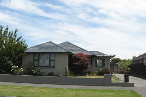 Photo of property in 25 Emlyn Place, Avondale, Christchurch, 8061