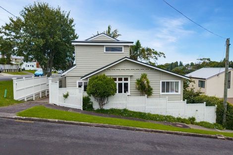 Photo of property in 1/9a Regent Street, Devonport, Auckland, 0624