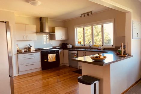 Photo of property in 32 James Tyler Crescent, Lynfield, Auckland, 1042