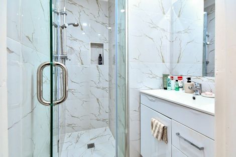 Photo of property in 58 Youngs Road, Papakura, 2110