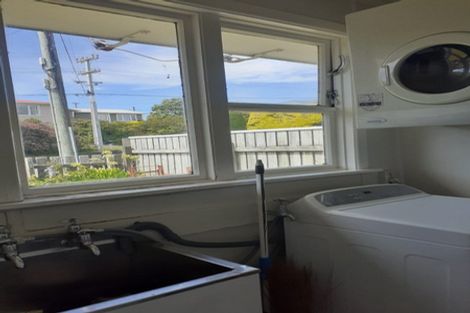 Photo of property in 45 Kenmore Street, Newlands, Wellington, 6037