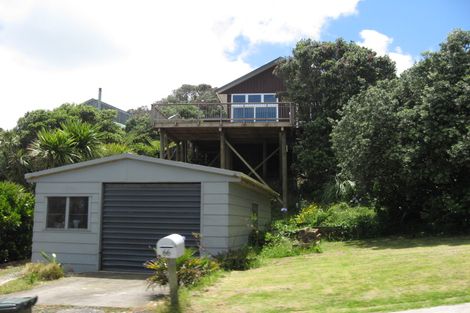 Photo of property in 66 Waitea Road, Muriwai, Waimauku, 0881