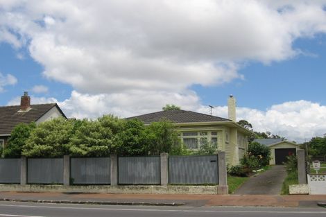 Photo of property in 78 Point Chevalier Road, Point Chevalier, Auckland, 1022